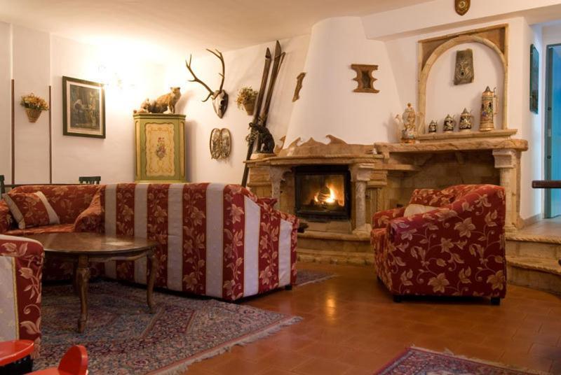פסקאסרולי Lh Albergo Il Paradiso מראה חיצוני תמונה