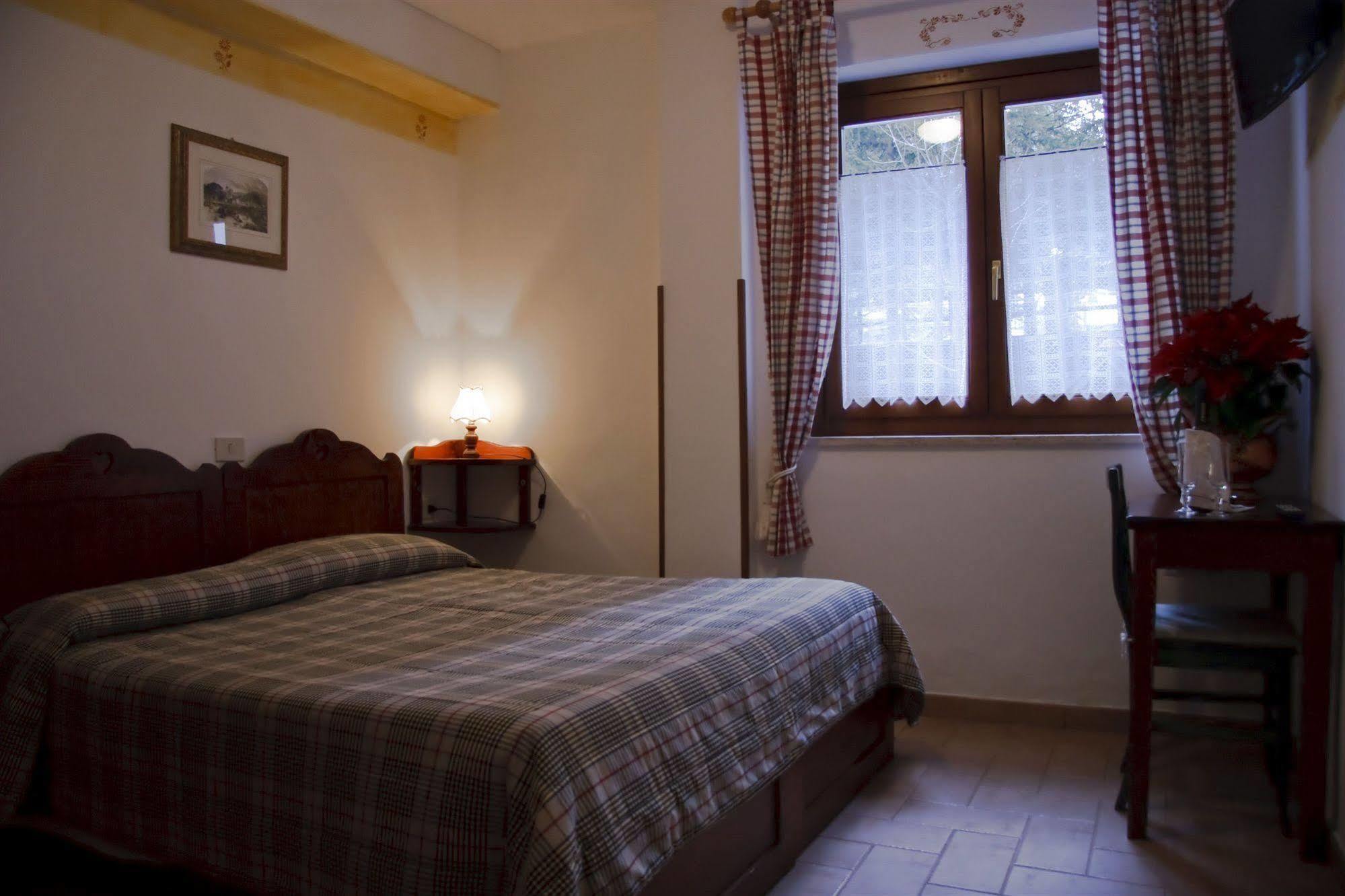 פסקאסרולי Lh Albergo Il Paradiso מראה חיצוני תמונה